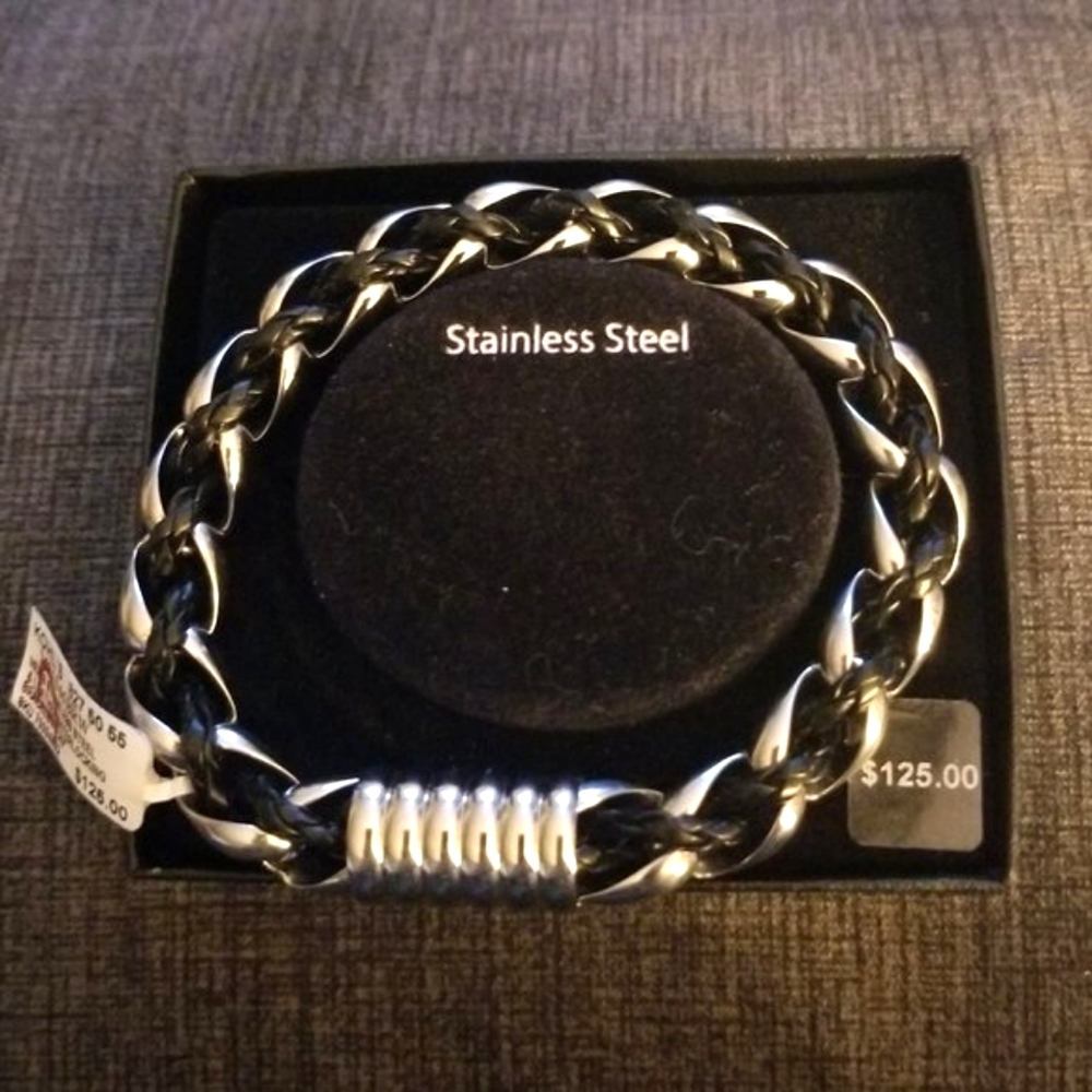 Focus For Men Stainless Steel & Leather Interlocking Bracelet. Brand New in box